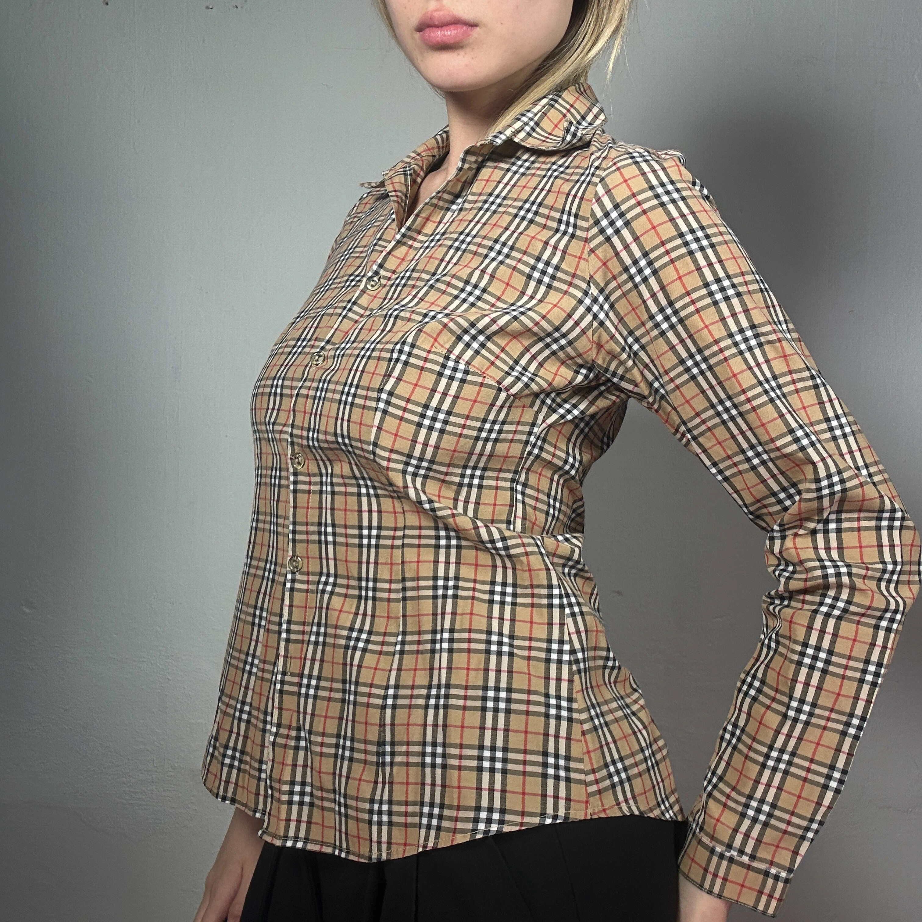 Retro Beige Check: 90s Vibe Longsleeve Shirt Small. Timeless Style. Grab It Now.